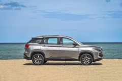 All-New-Chevrolet-Captiva-Premier_Profile-seaside_small