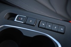 All-New-Chevrolet-Captiva-Premier_int.-auto-parking-brake_small