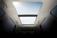 All-New-Chevrolet-Captiva-Premier_int.-pano-sunroof_studio_small