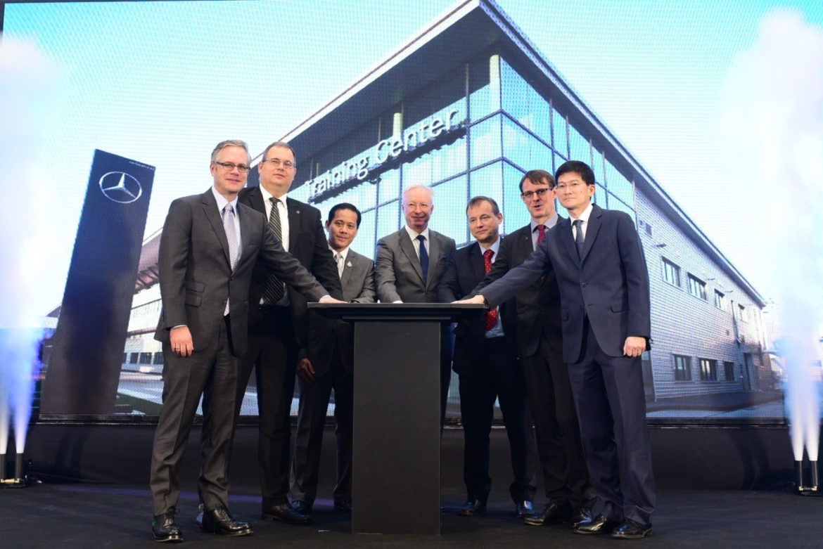 1506Mercedes-Benz Training Center