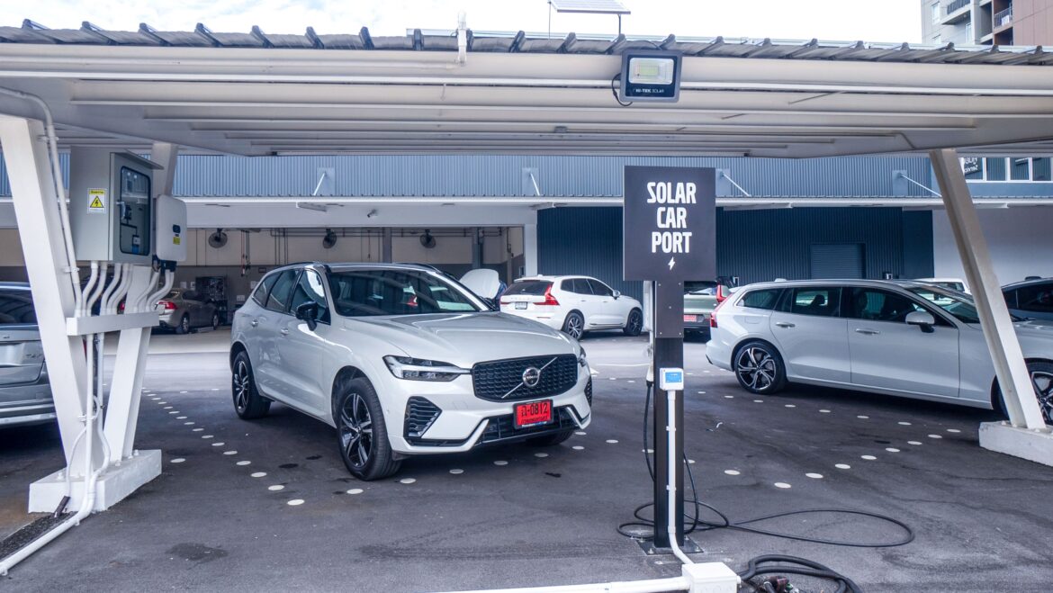 Volvo_Solar Carport 1