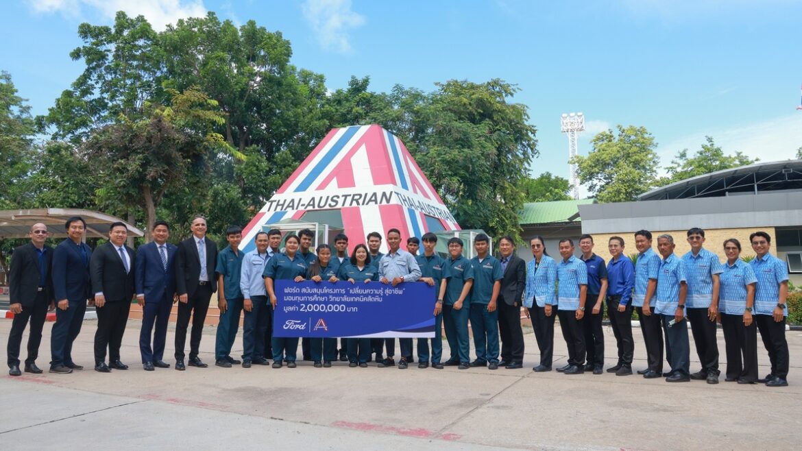 MOU Signing with Sattahip Technical College_2