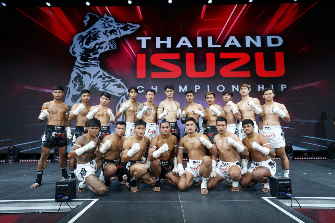 นักมวยทั้ง 18 คน