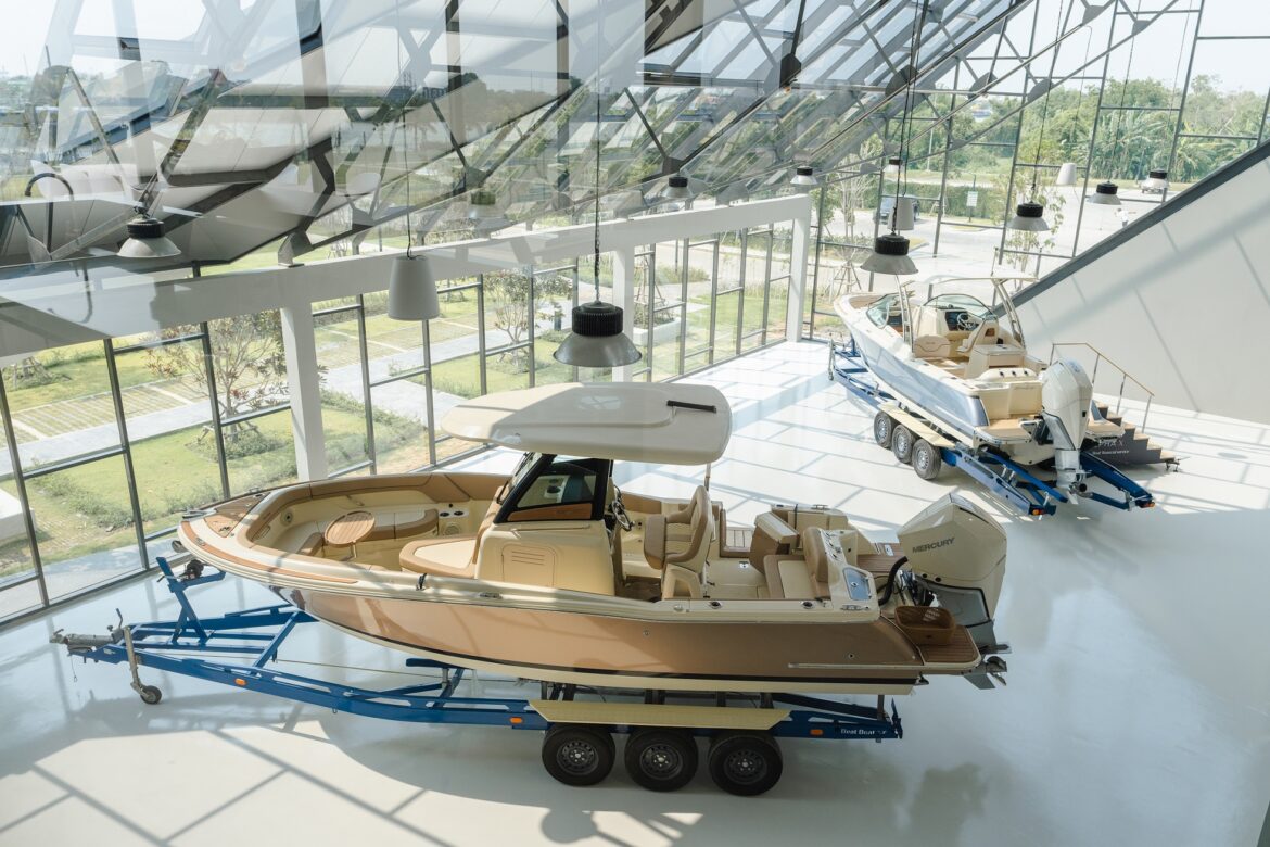 https://www.ztvthailand.com/wp-content/uploads/2025/03/CHRIS-CRAFT-Showroom-2-1170x780.jpg