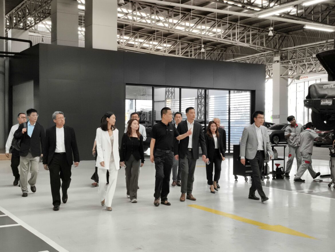 005_GWM Executive Delivery of GWM TANK 300 DIESEL for Customer